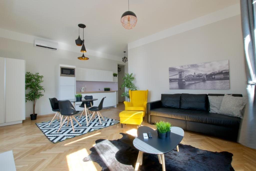 Apartament Megszunik - The Lullaby - Nr 1 Budapeszt